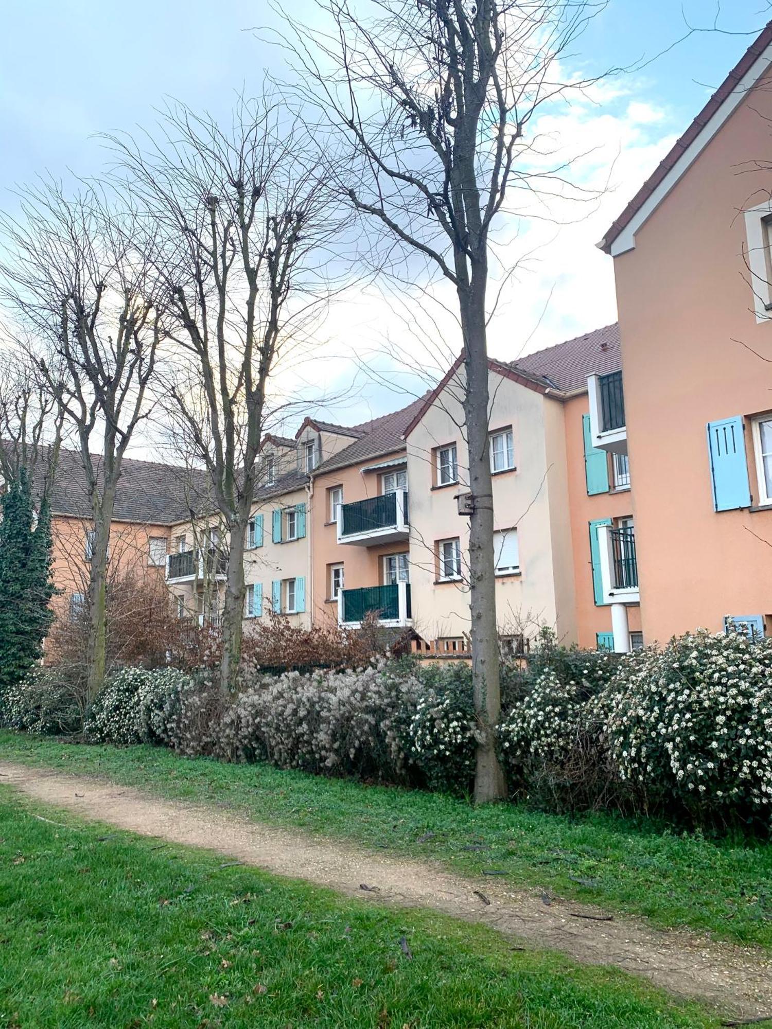 Grand F3 - Emplacement D'Or Proche Paris Et Versailles Plaisir Exteriör bild